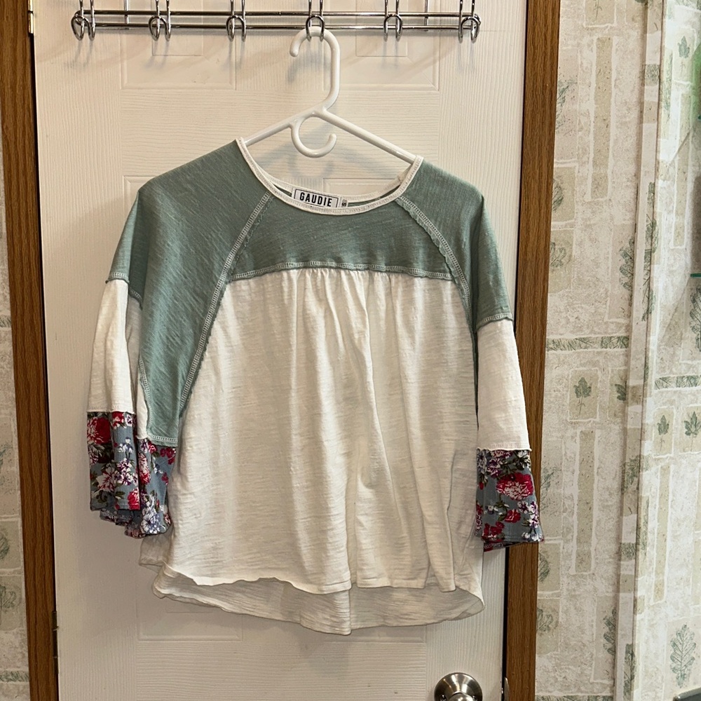 Gaudi White and Teal Top with Floral Sleeves